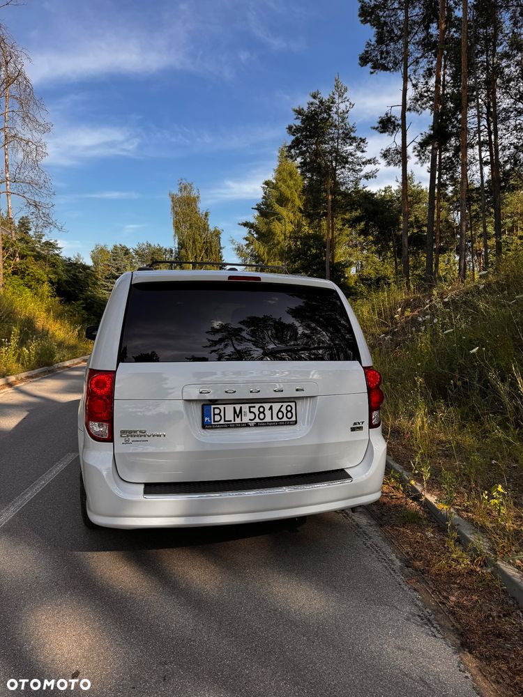 Dodge Grand Caravan - 18