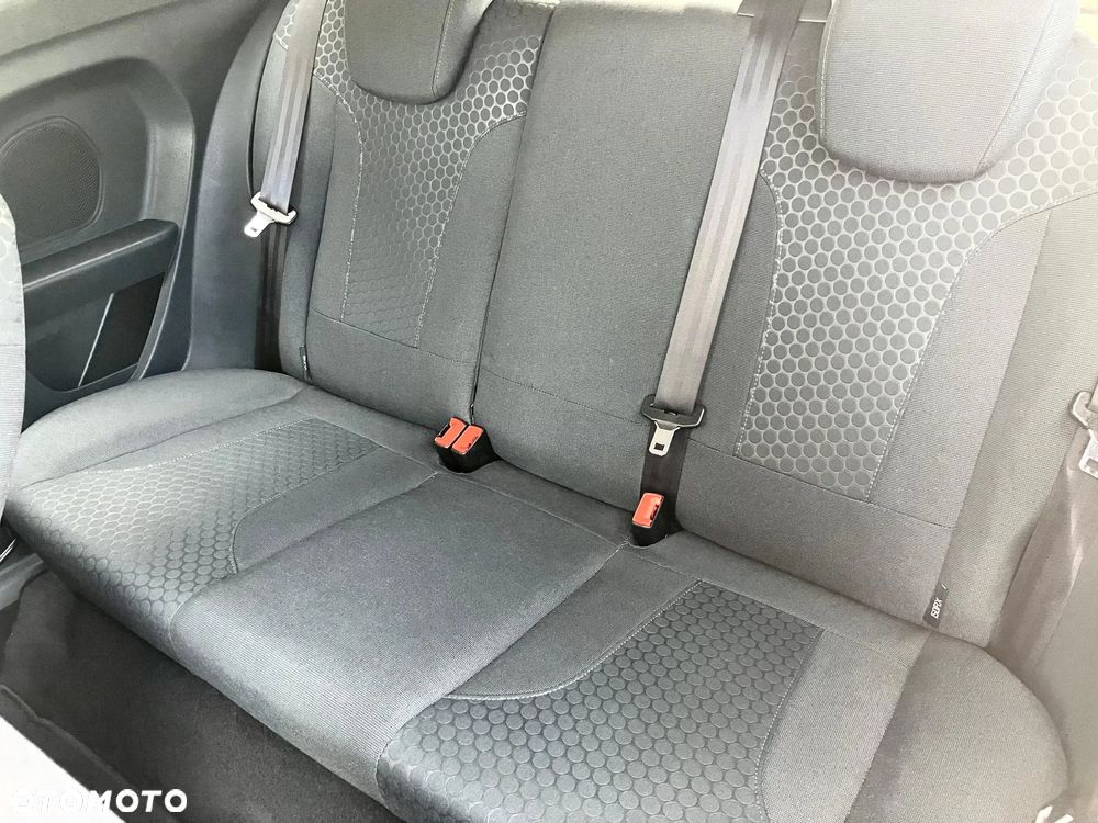 Ford Fiesta 1.6 Titanium - 16