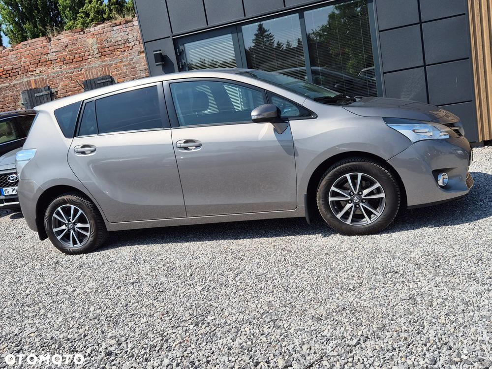Toyota Verso 1.6 D-4D Prestige - 14
