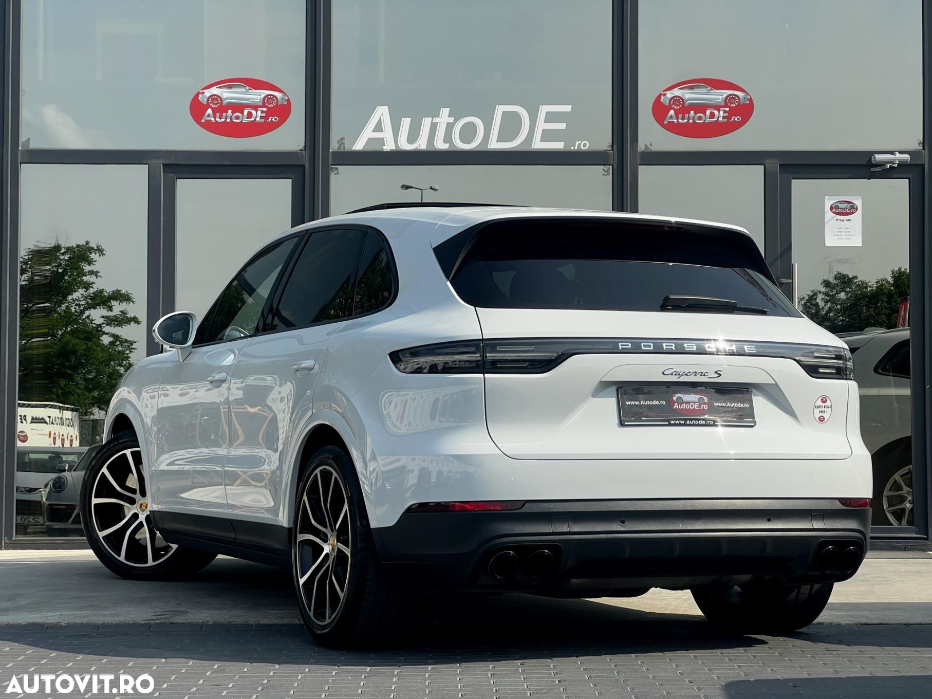 Porsche Cayenne S - 3