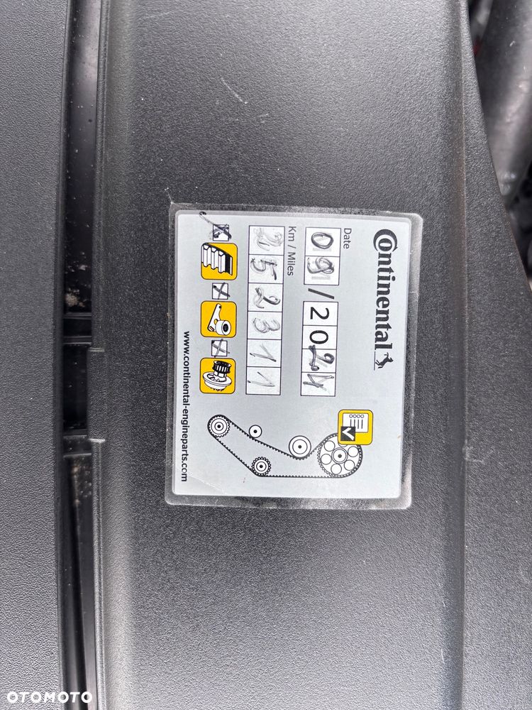 Volkswagen Passat Variant 2.0 TDI (BlueMotion Technology) Comfortline - 8