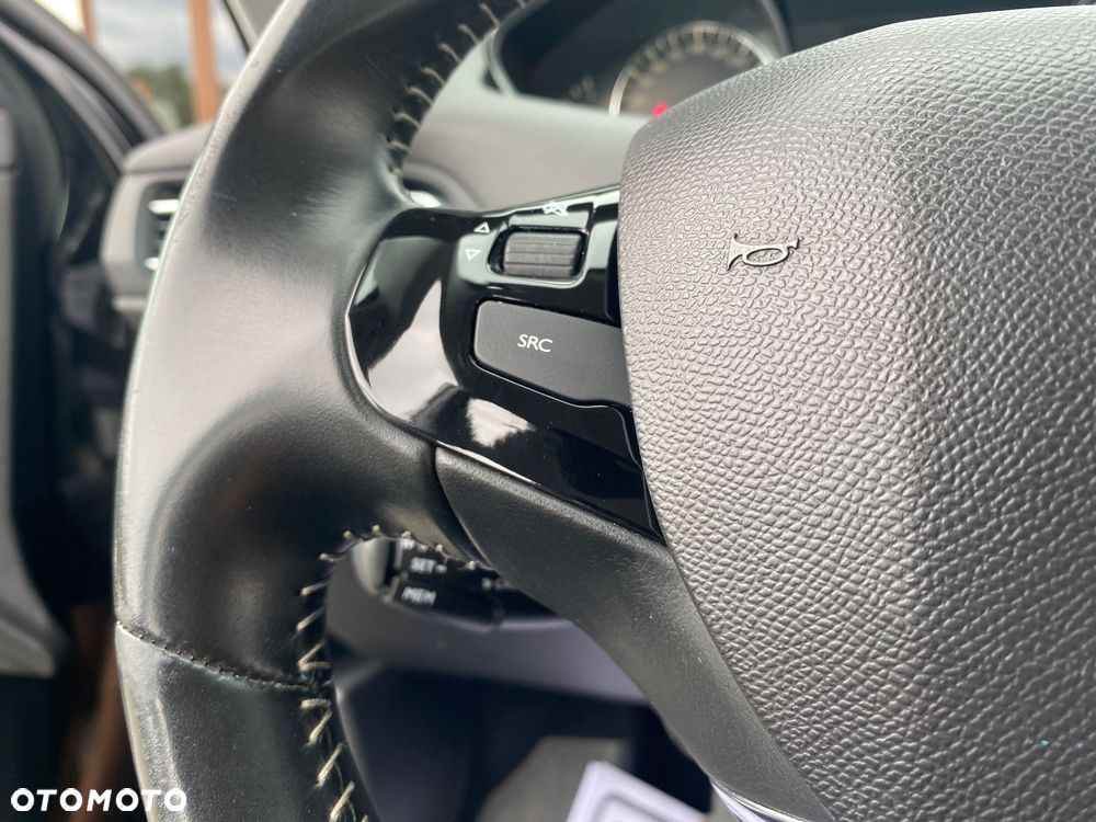 Peugeot 308 1.5 BlueHDi Allure Pack S&S - 28