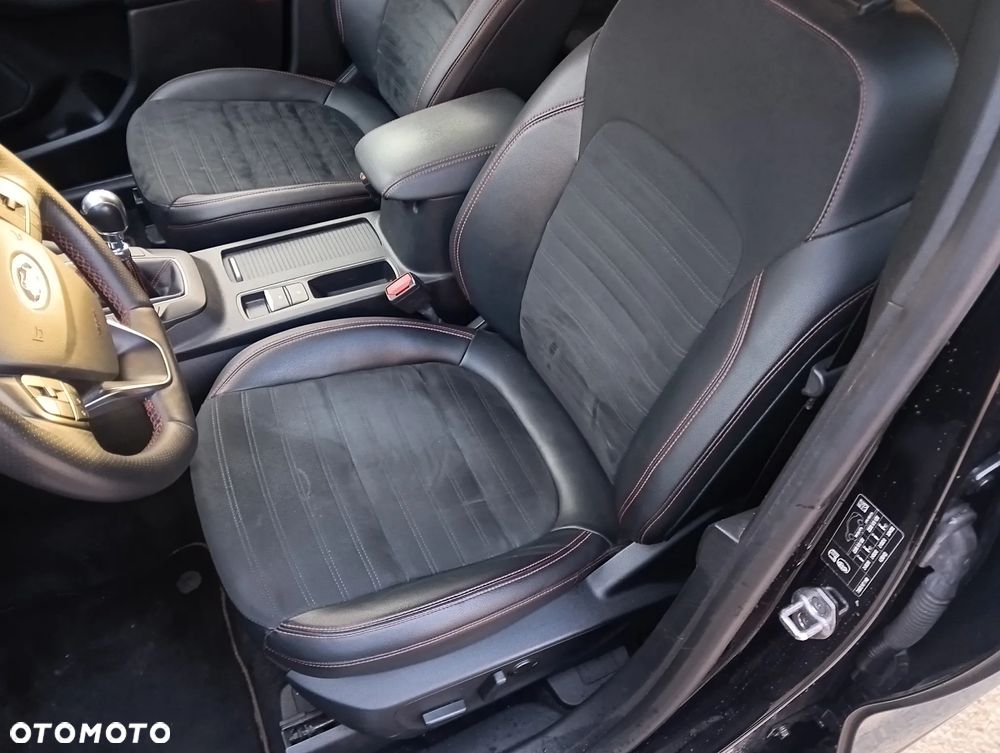 Ford Kuga 2.0 EcoBlue Hybrid ST-LINE X - 7