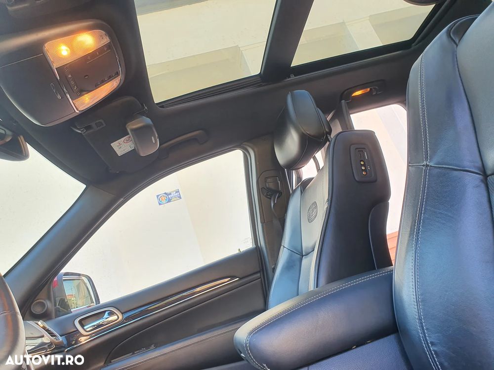 Jeep Grand Cherokee - 16