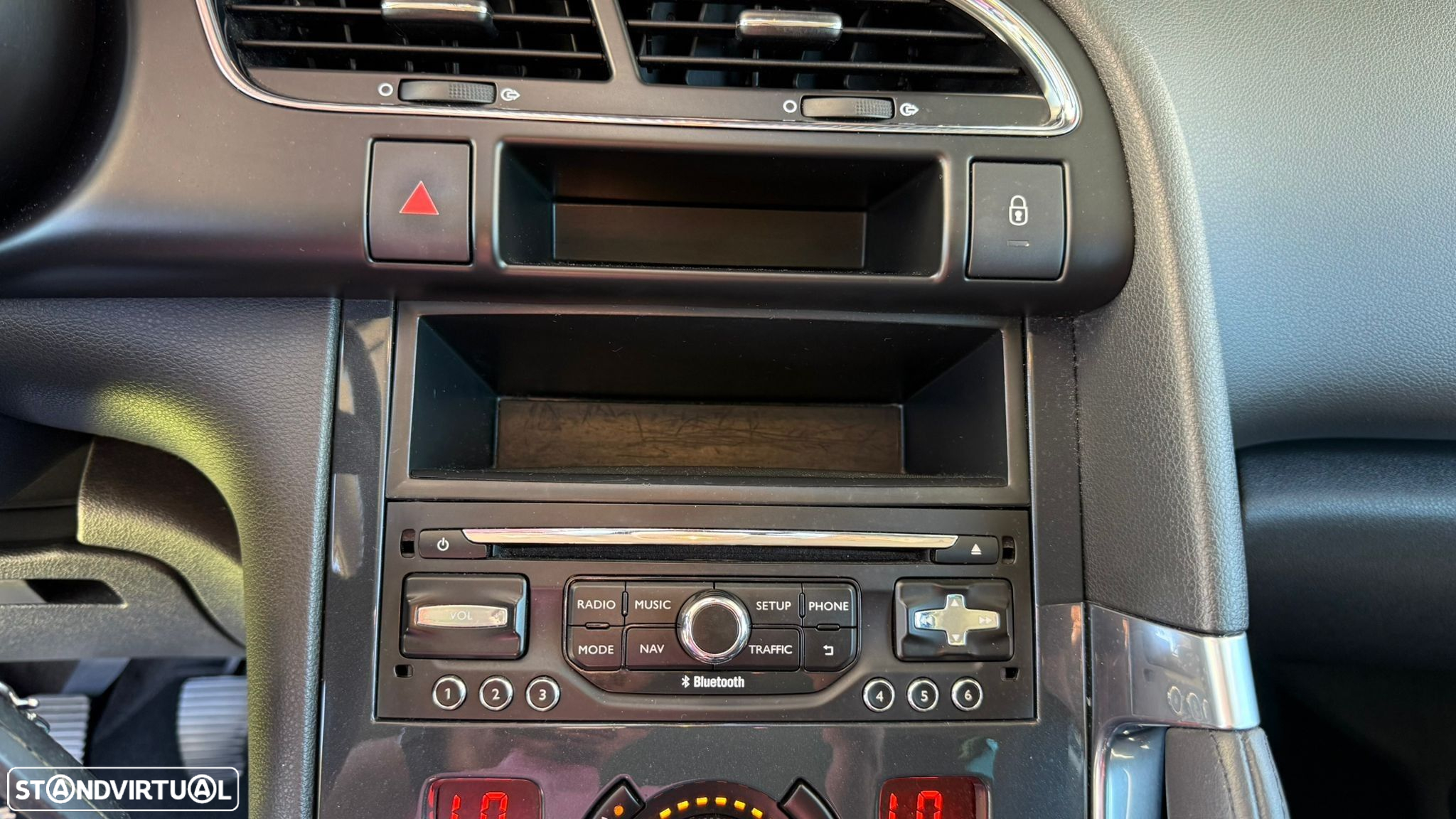 Peugeot 3008 1.6 BlueHDi Style - 33
