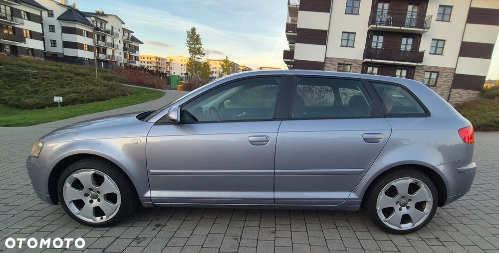 Audi A3 Sportback - 6