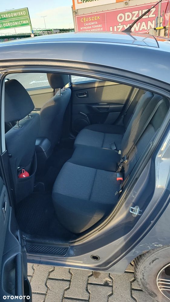 Mazda 3 2.0 Active + - 12