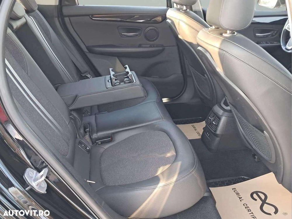 BMW Seria 2 218d Sport Line - 8