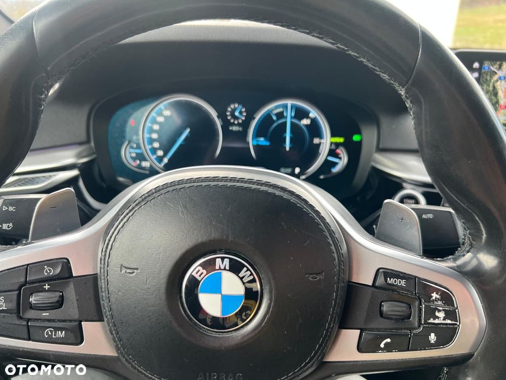BMW Seria 5 530d xDrive - 11