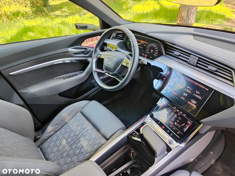 Audi e-tron 50 Quattro S Line - 12