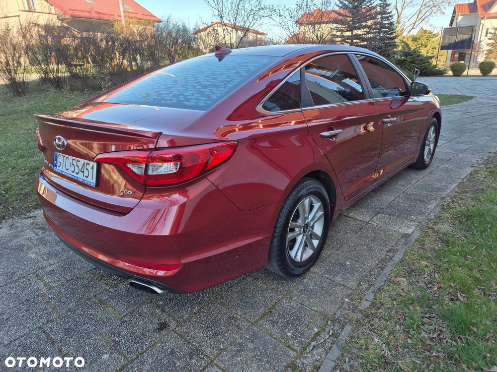 Hyundai Sonata - 4