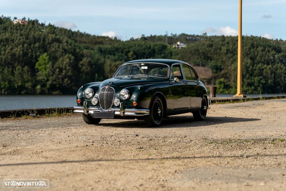 Jaguar MK II - 22