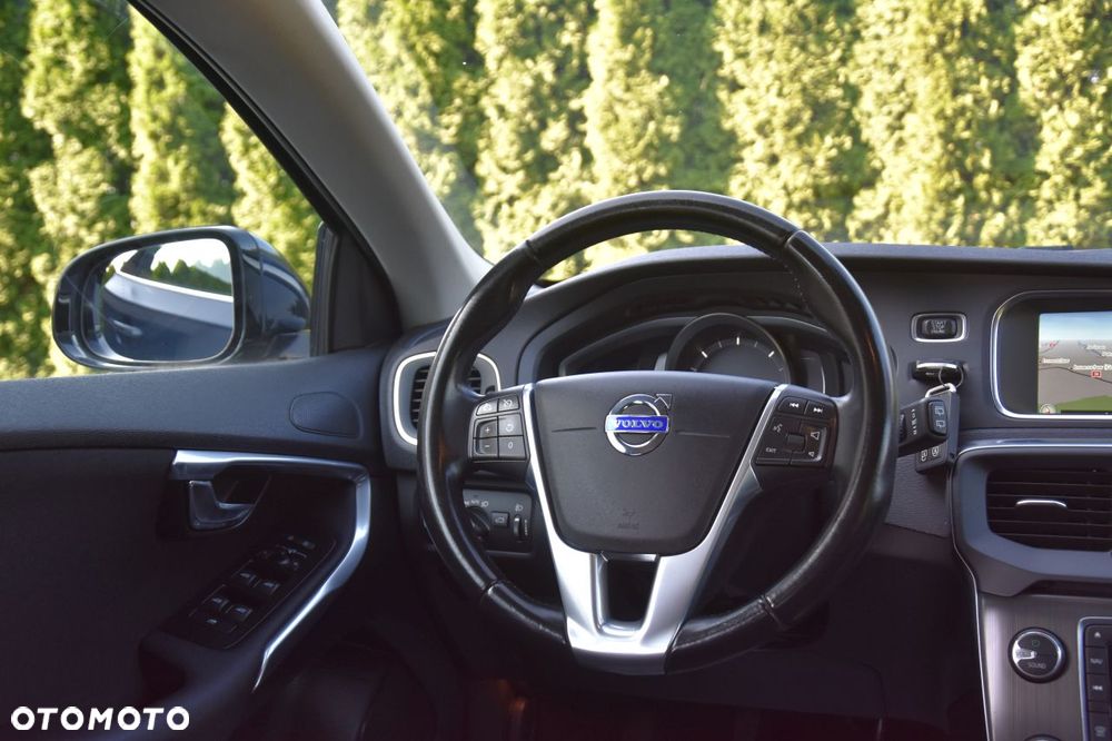 Volvo V40 D4 Drive-E Momentum - 13