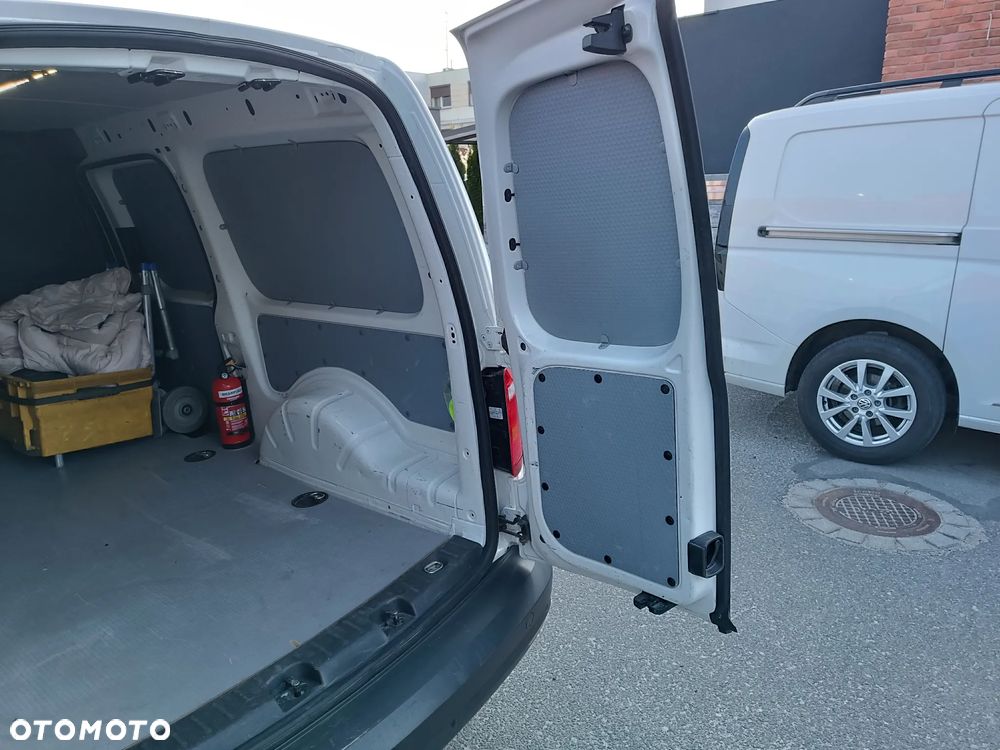 Volkswagen CADDY MAXI - 10