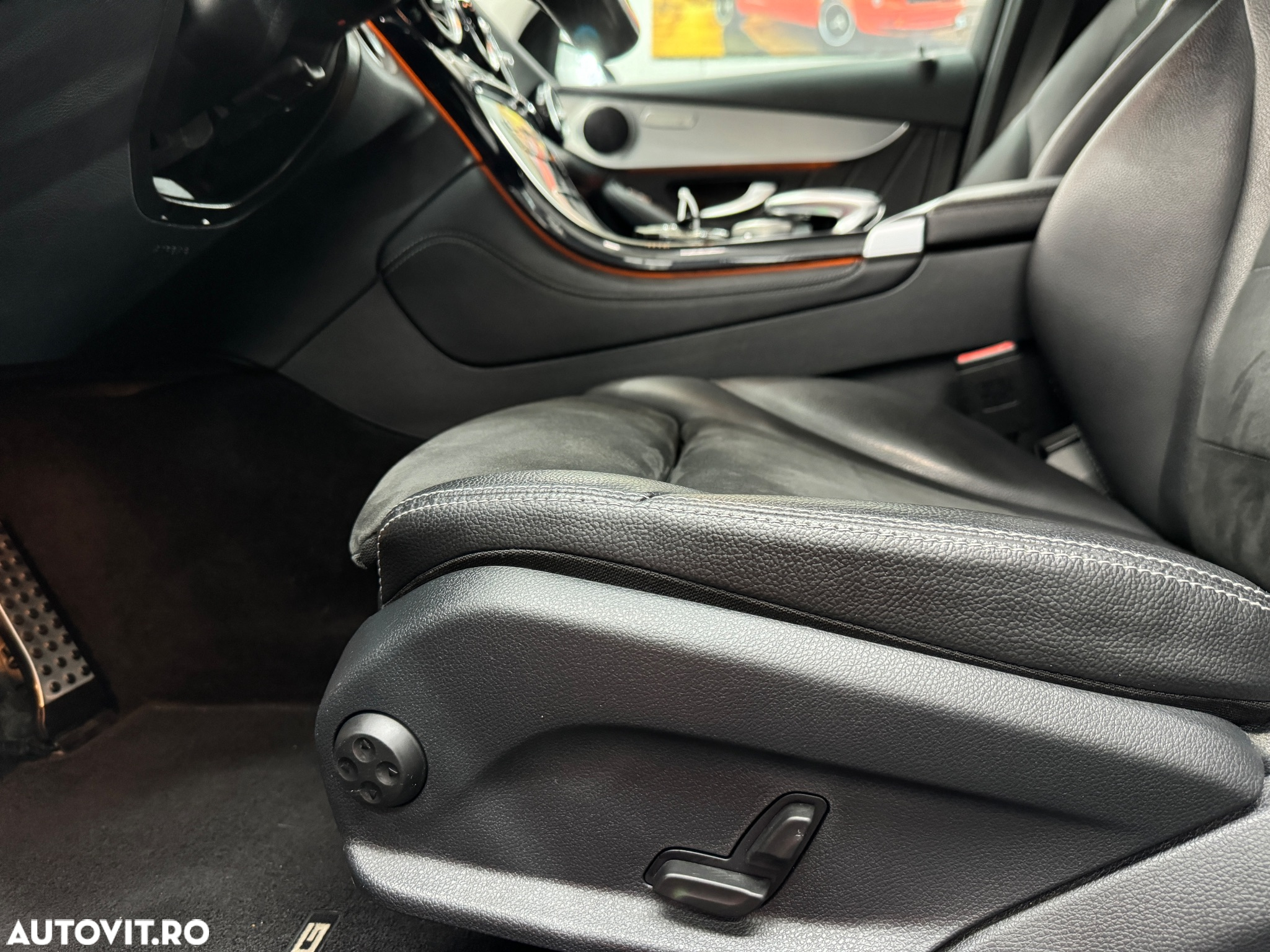 Mercedes-Benz GLC 250 4MATIC - 17