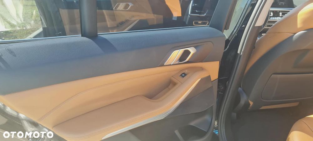 BMW X5 xDrive40i - 17