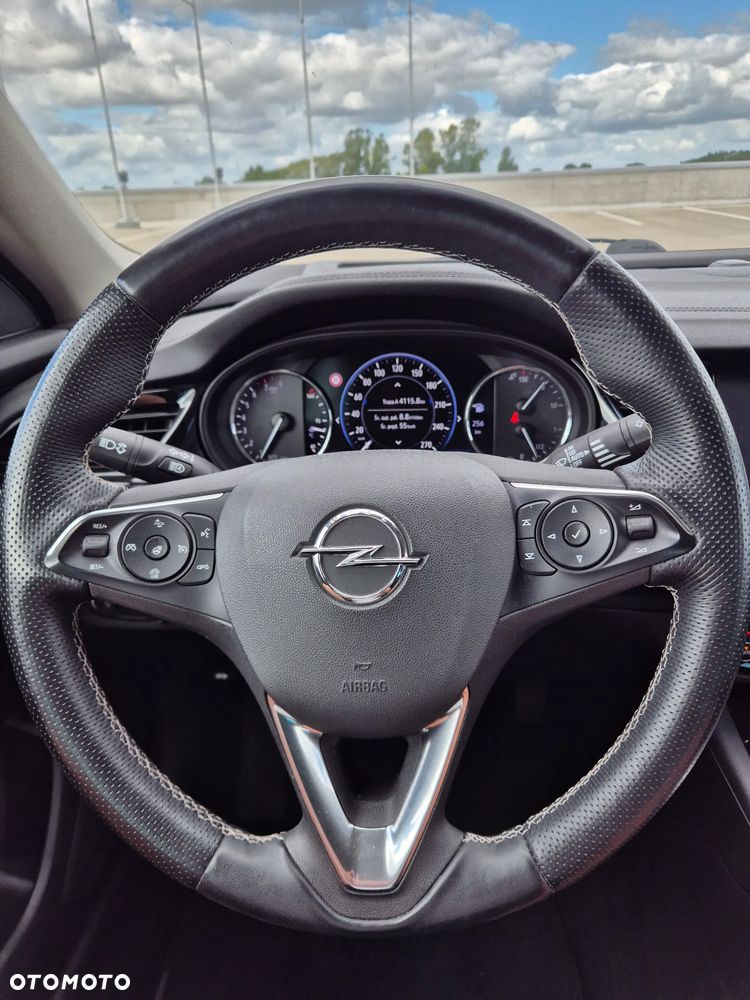 Opel Insignia 1.6 T Exclusive S&S - 9