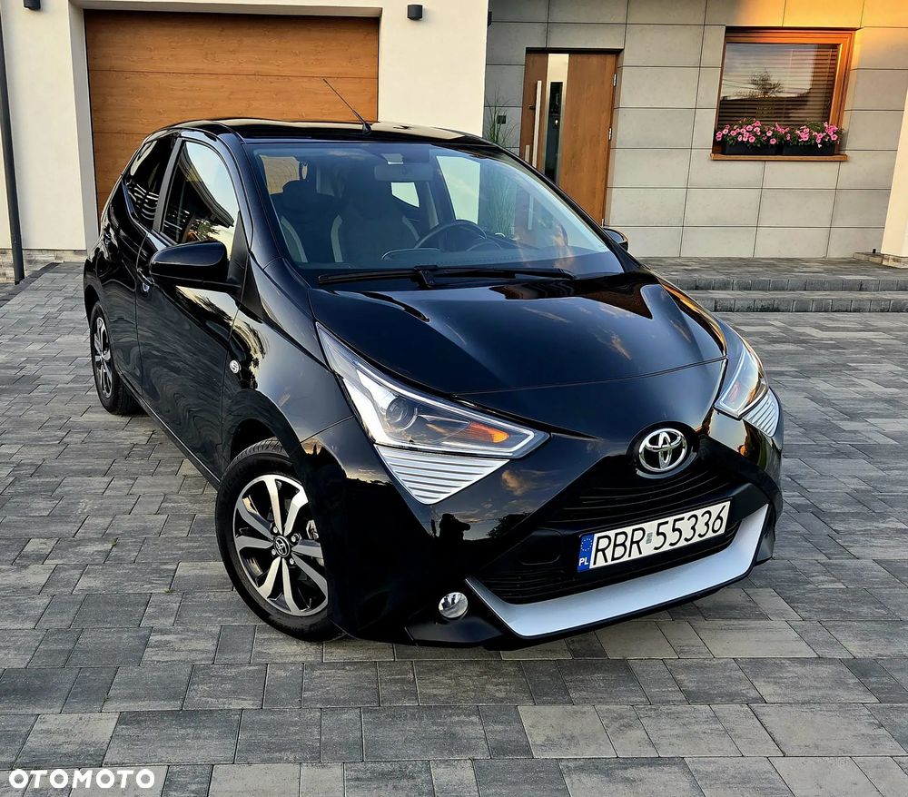 Toyota Aygo x.shift x-play connect - 1