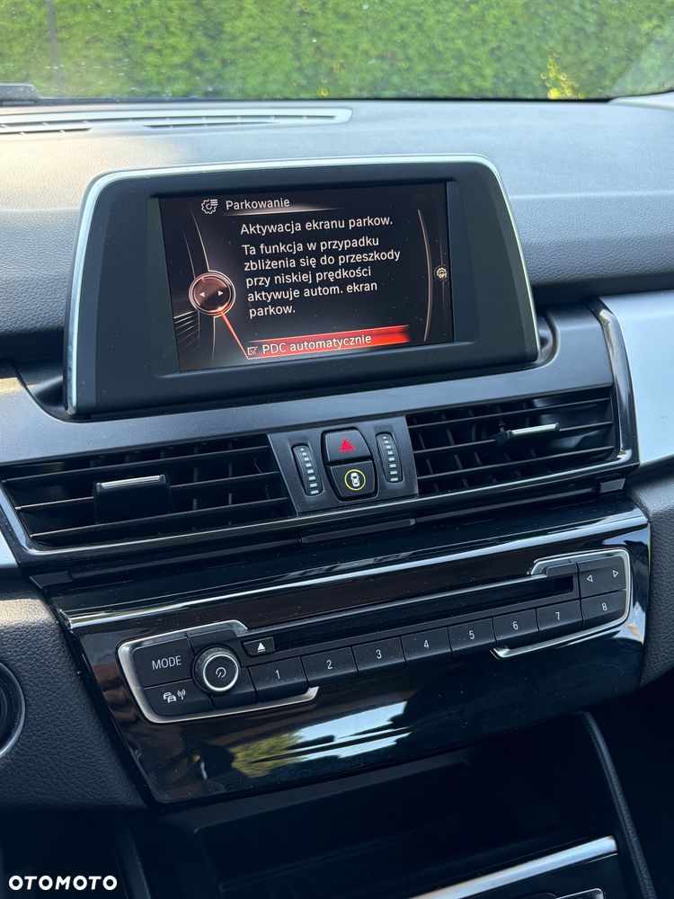 BMW Seria 2 218i Advantage - 14