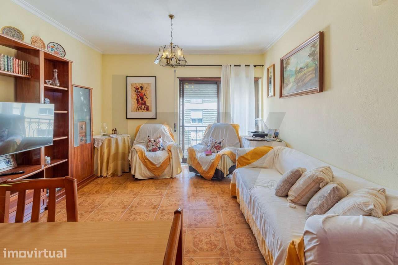 T4 com Suite para Remodelar - Oportunidade Única | Bº Liceu -  Setúbal - Grande imagem: 4/37