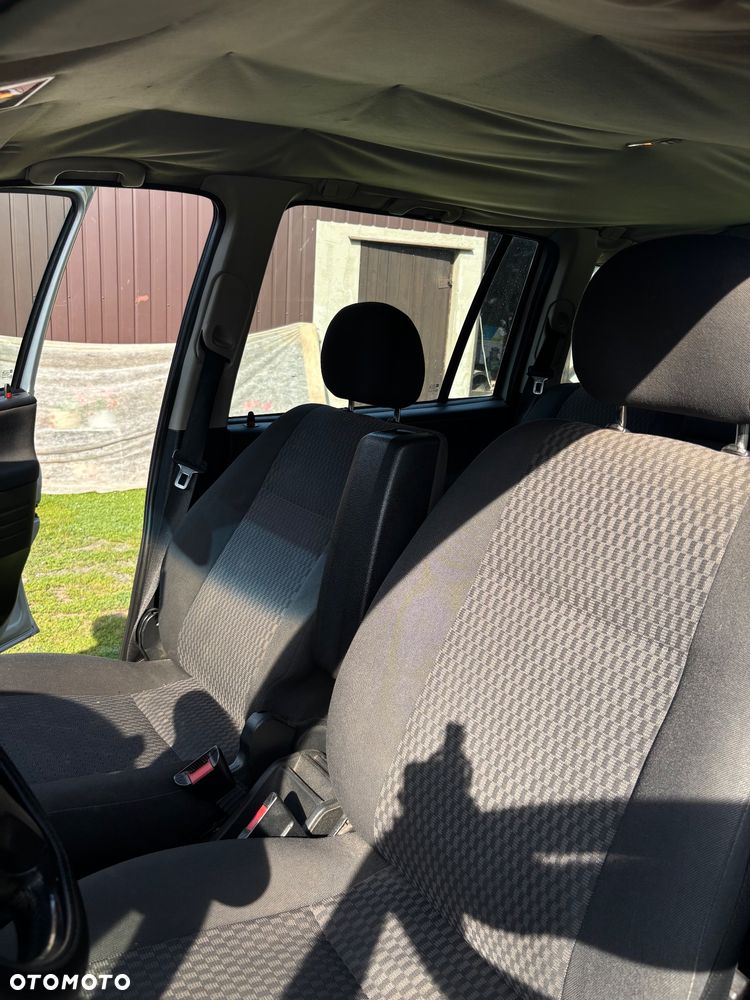 Opel Zafira 1.8 16V Comfort - 8