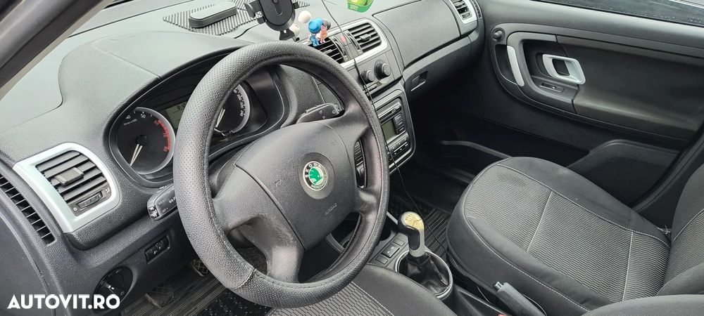 Skoda Fabia 1.2 HTP Ambiente - 14