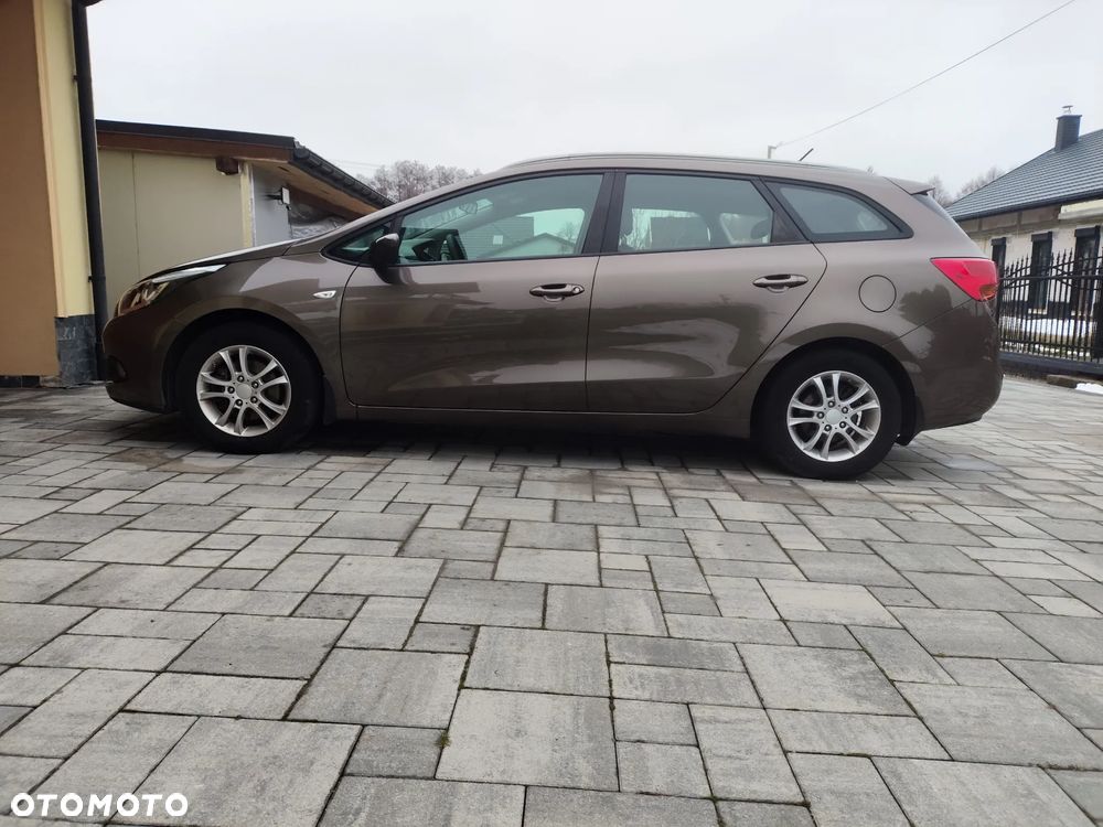 Kia Ceed 1.4 CVVT Dream Team Edition - 2