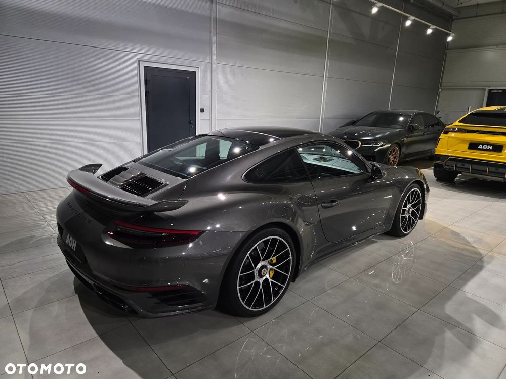 Porsche 911 Turbo S - 3