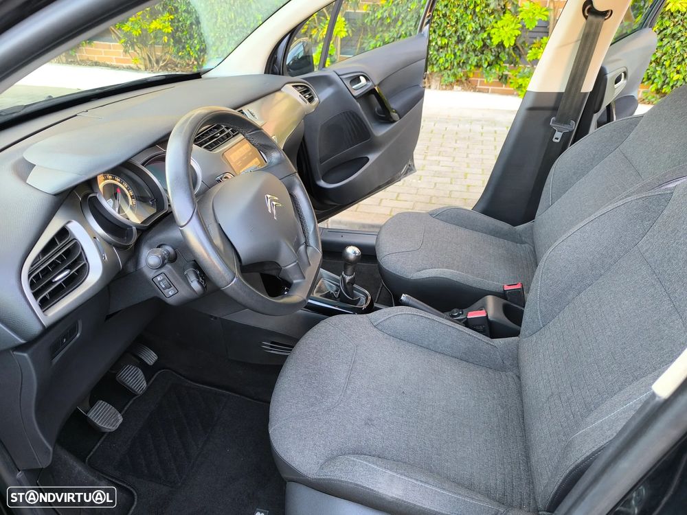 Citroën C3 1.2 PureTech Shine - 19