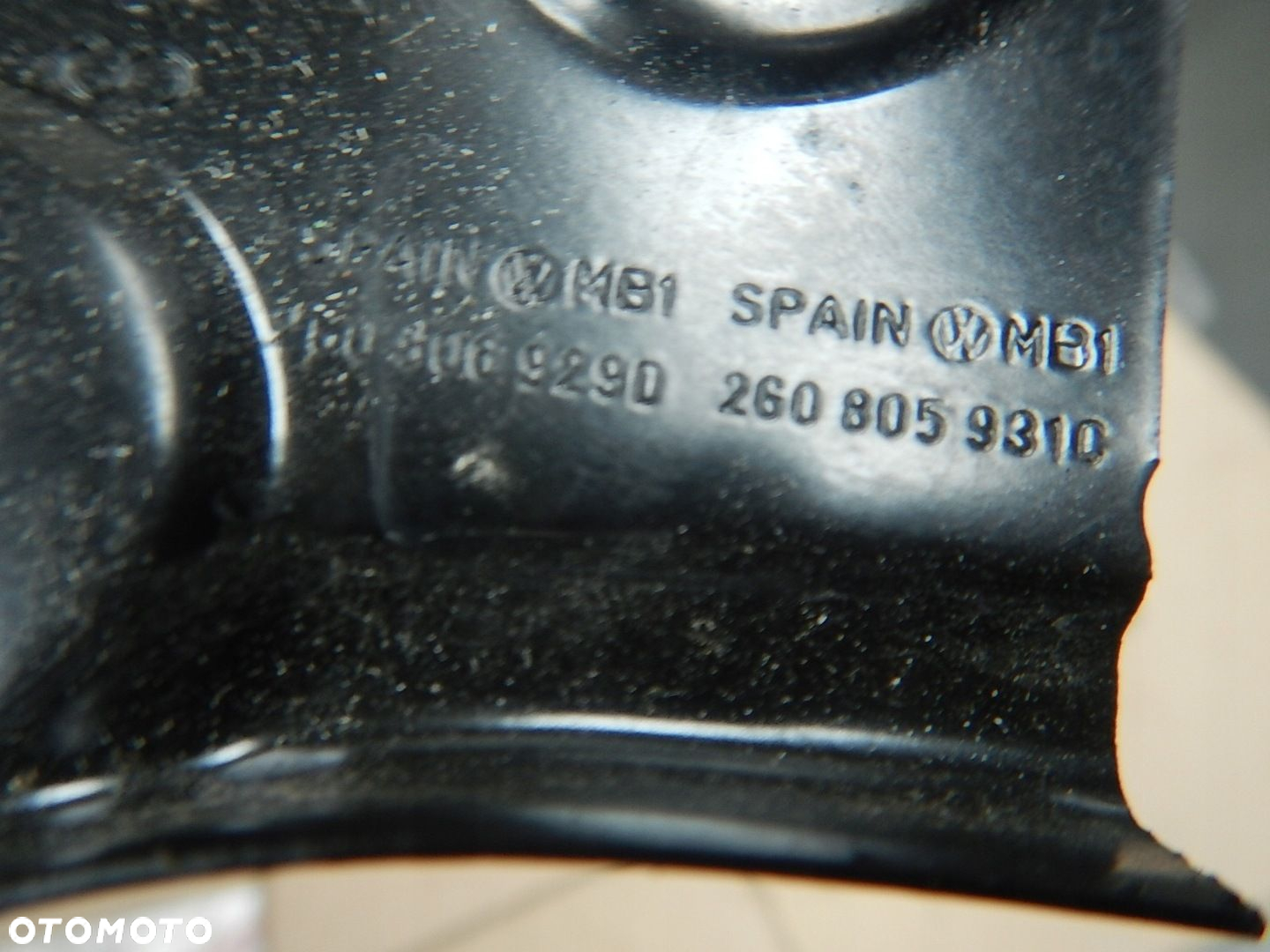 OKULAR PASA PRZÓD LEWY VW POLO 2G 17- 2G0805931 - 3