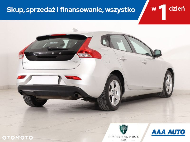Volvo V40 - 6