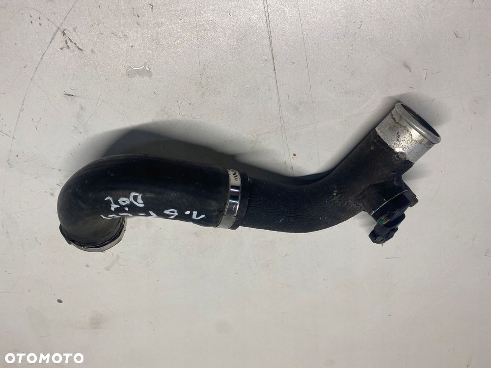 PRZEWÓD INTERCOOLERA DOLNY HYUNDAI TUCSON II 1.6 T-GDI 28261-2B740 - 1