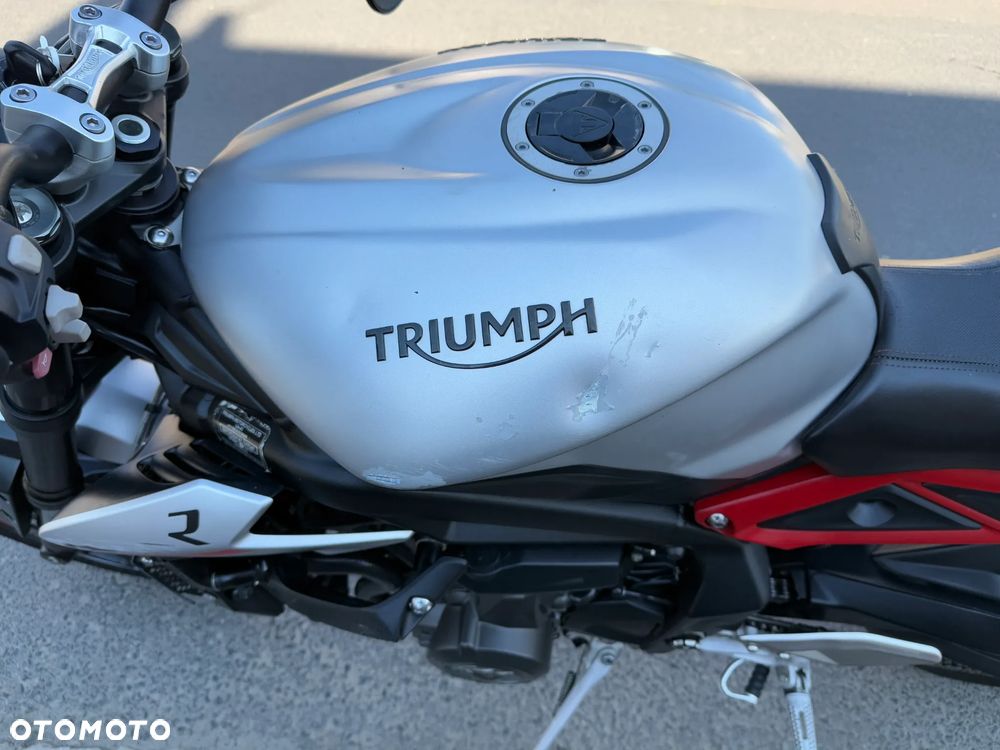 Triumph Street Triple - 22
