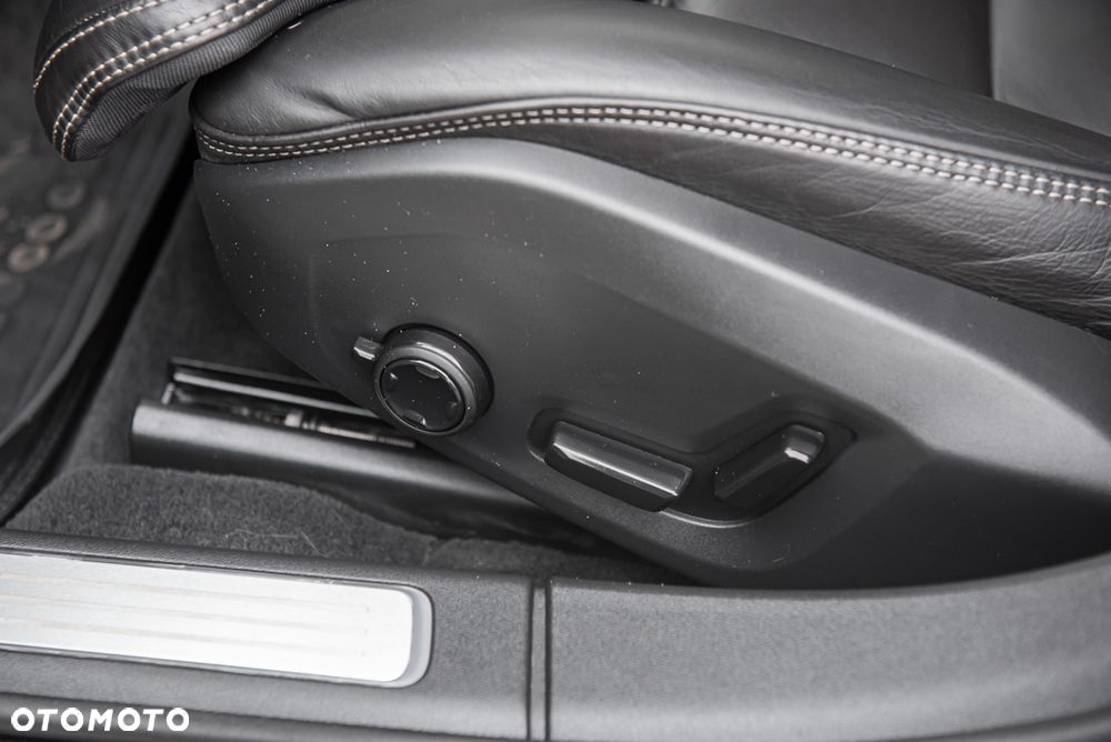 Volvo V90 D5 AWD Geartronic Inscription - 21