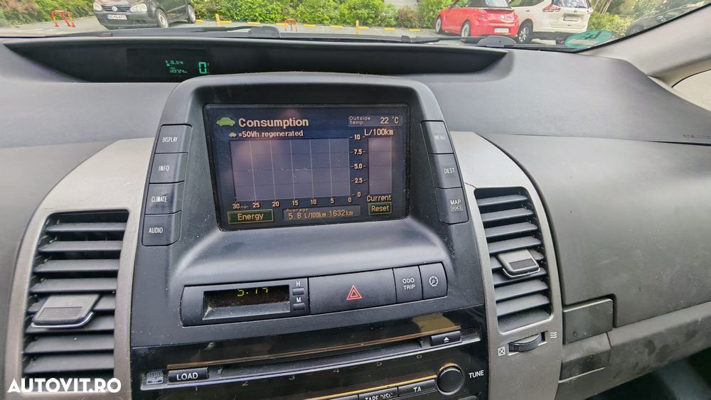 Toyota Prius (Hybrid) Executive - 20