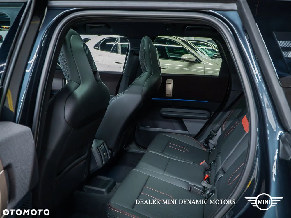MINI Countryman S ALL4 John Cooper Works Trim - 23
