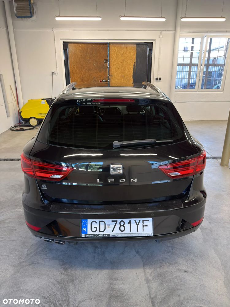 Seat Leon 2.0 TDI Xcellence S&S DSG - 11