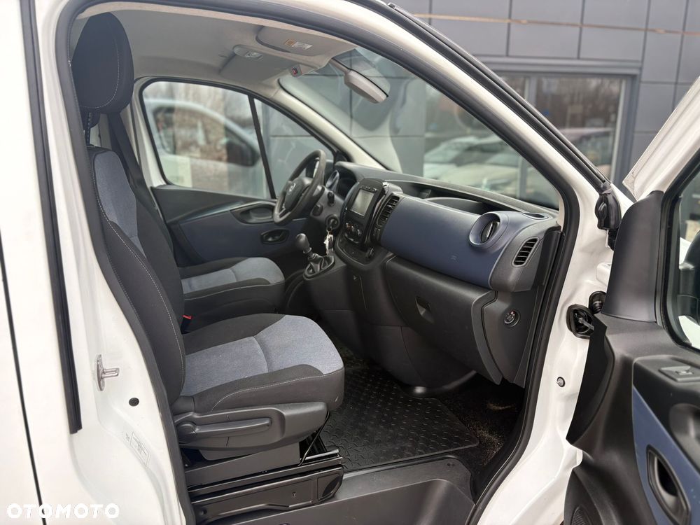 Opel Vivaro 1.6 Diesel Long Klimatyzacja Nawigacja Kamera - 11