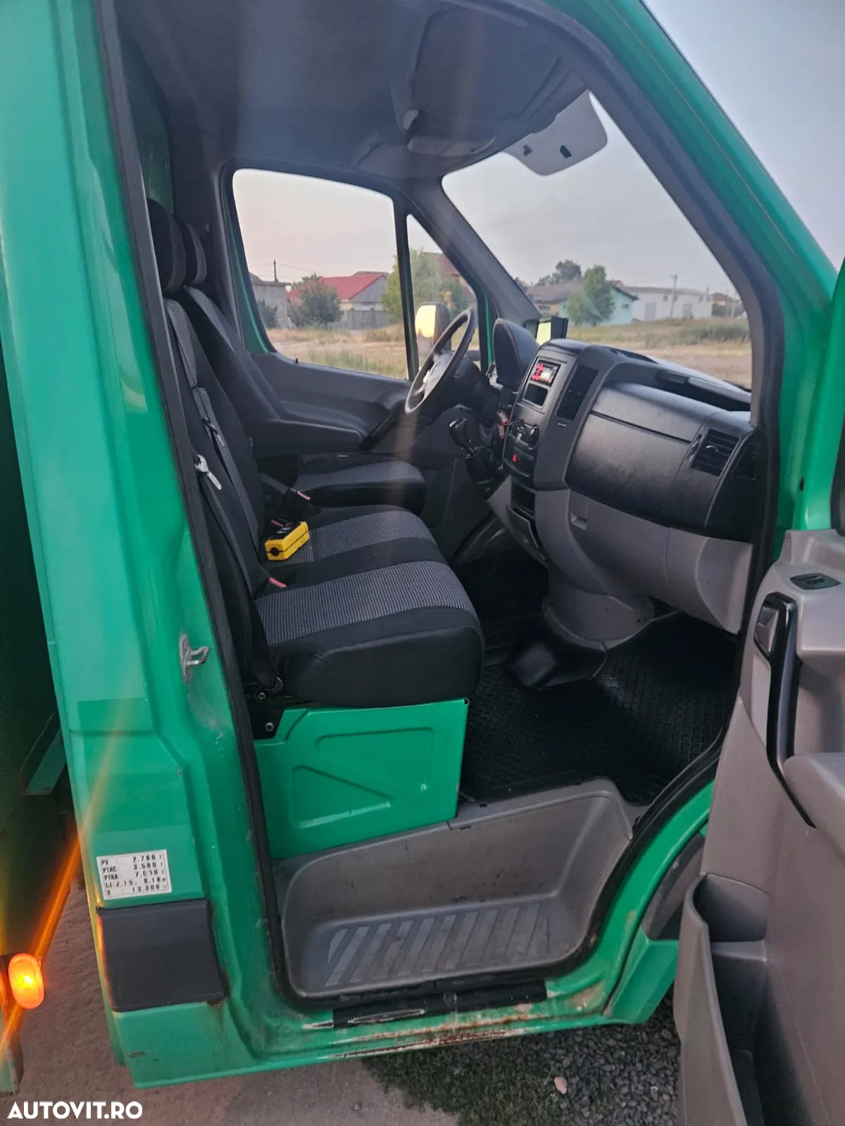Mercedes-Benz Sprinter - 8