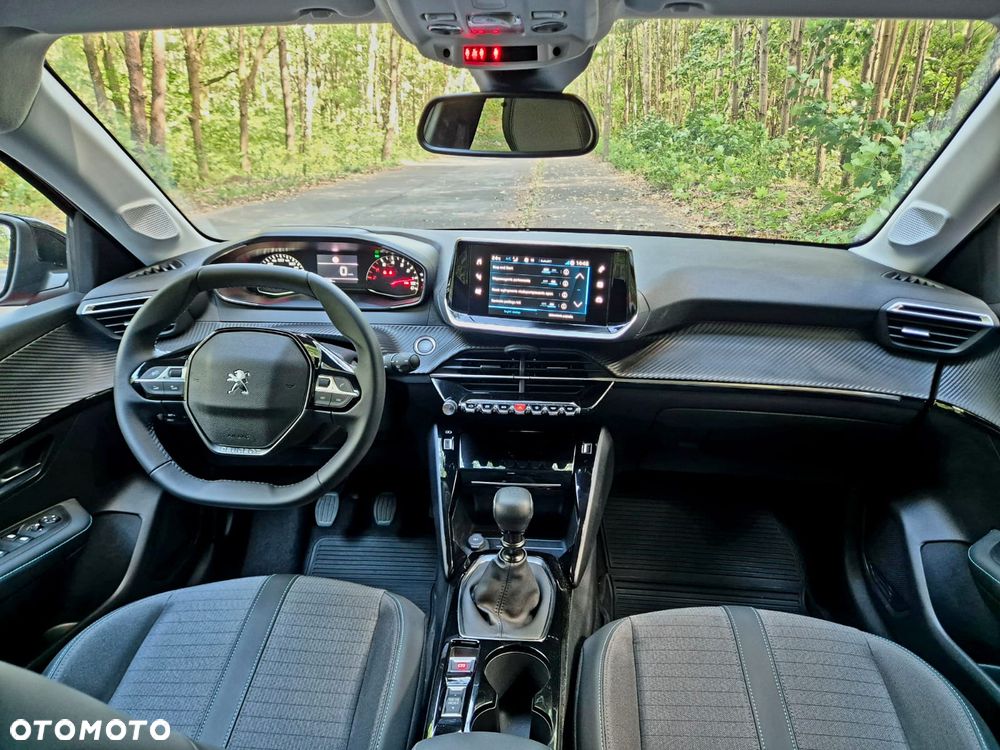 Peugeot 208 1.2 T Allure S&S - 10
