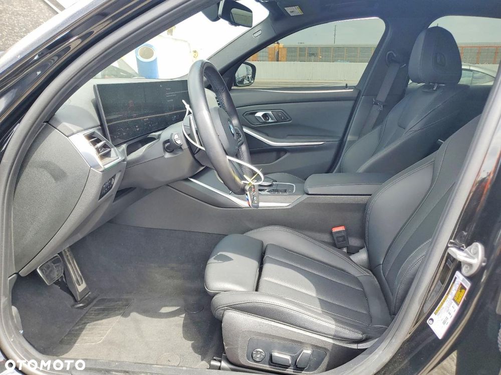 BMW Seria 3 330i M Sport - 7