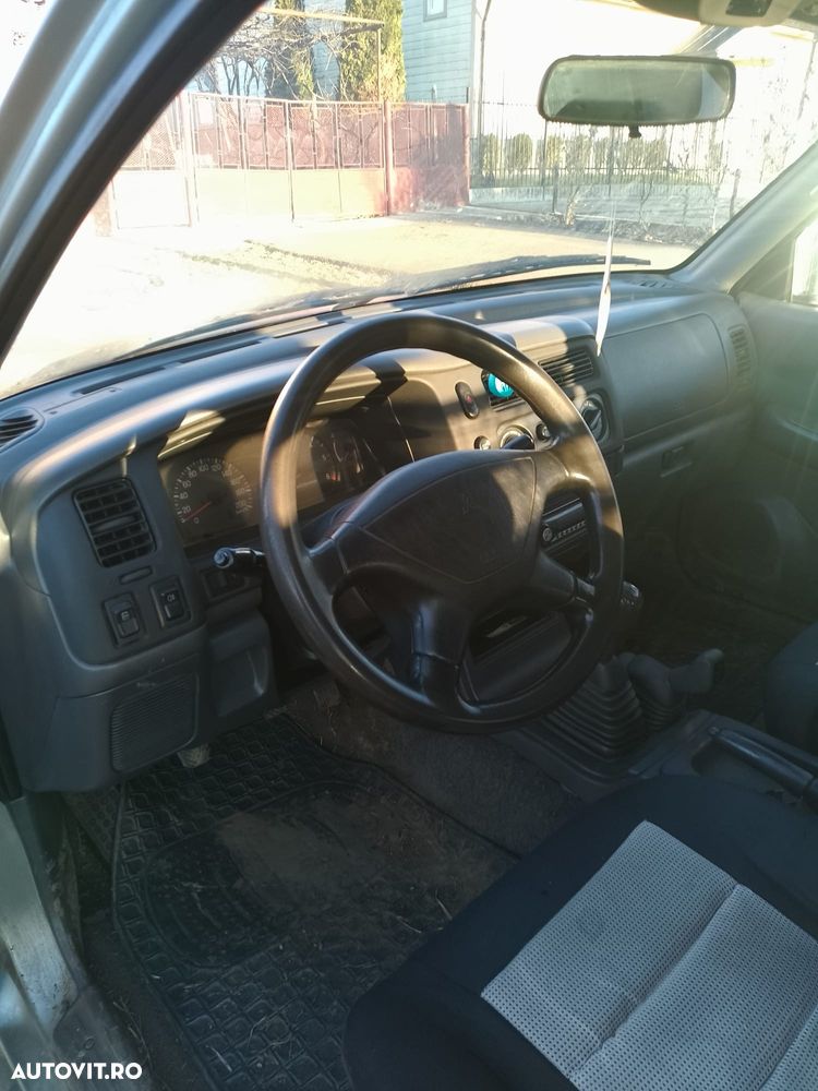 Mitsubishi Pajero - 14