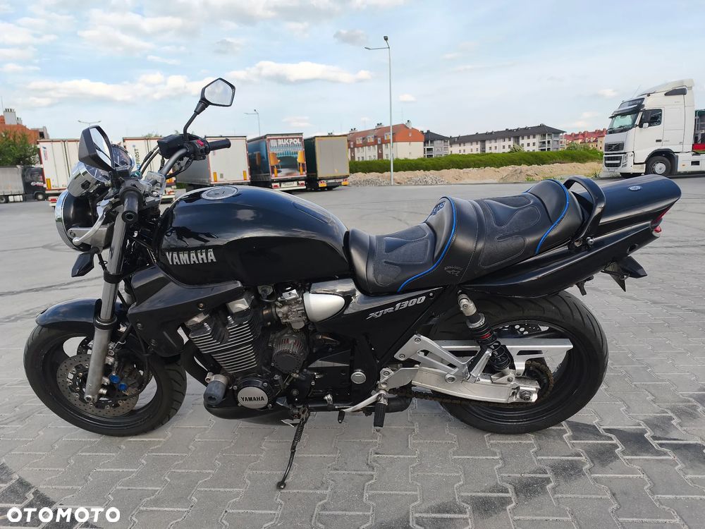 Yamaha XJR - 3