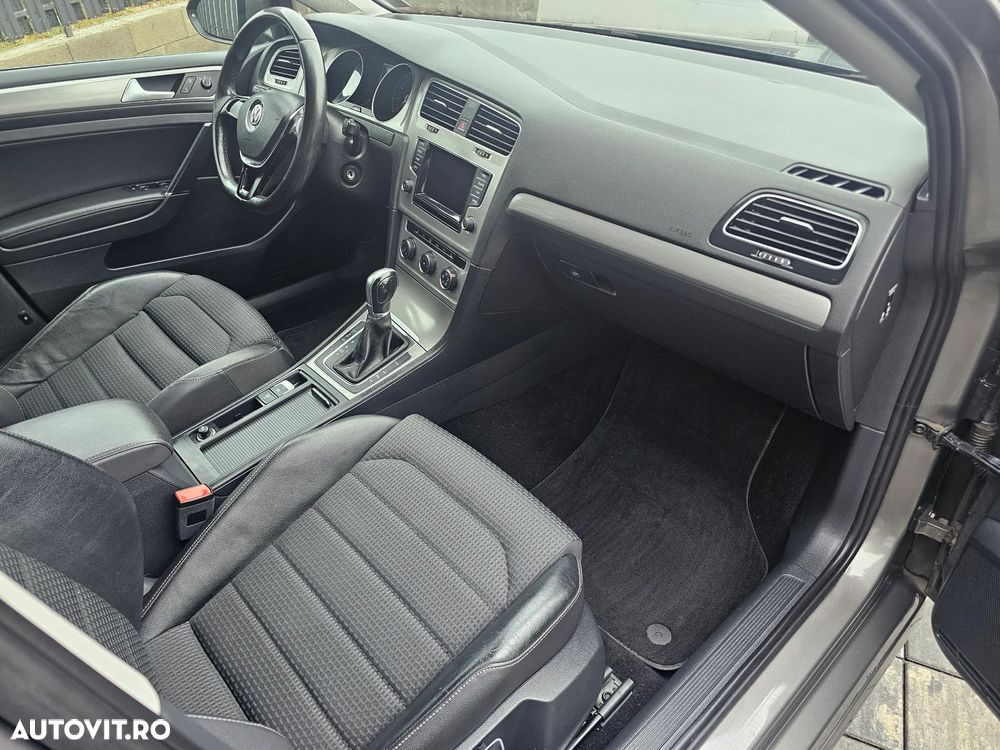 Volkswagen Golf 1.6 TDI BlueMotion Technology DSG Comfortline - 19