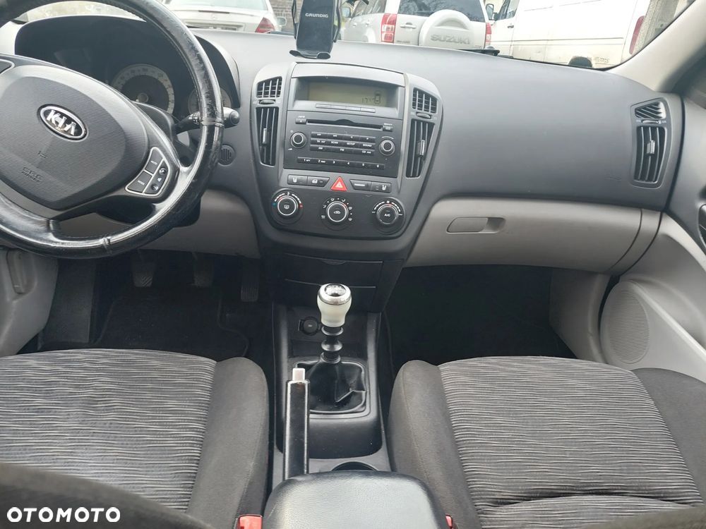 Kia Ceed 1.4 CVVT LX - 7