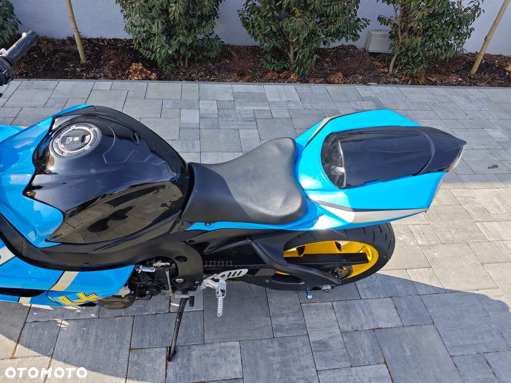 Suzuki GSX-R - 8