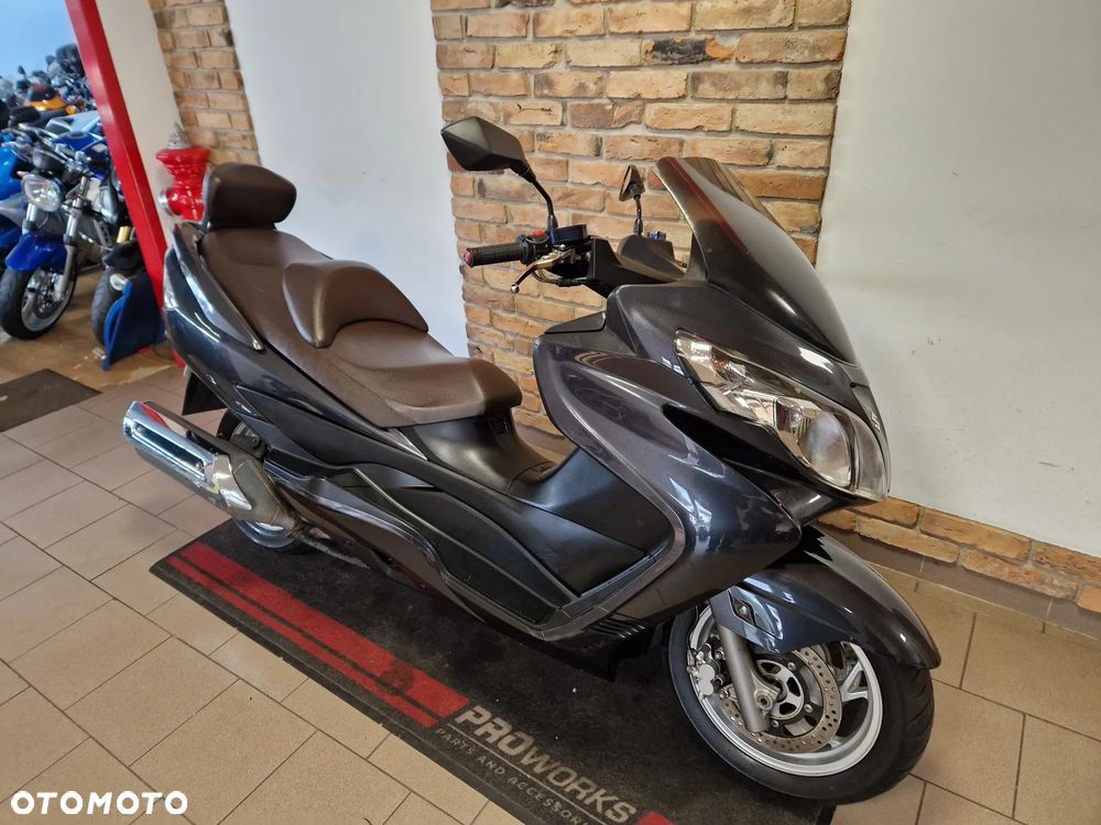 Suzuki Burgman - 1
