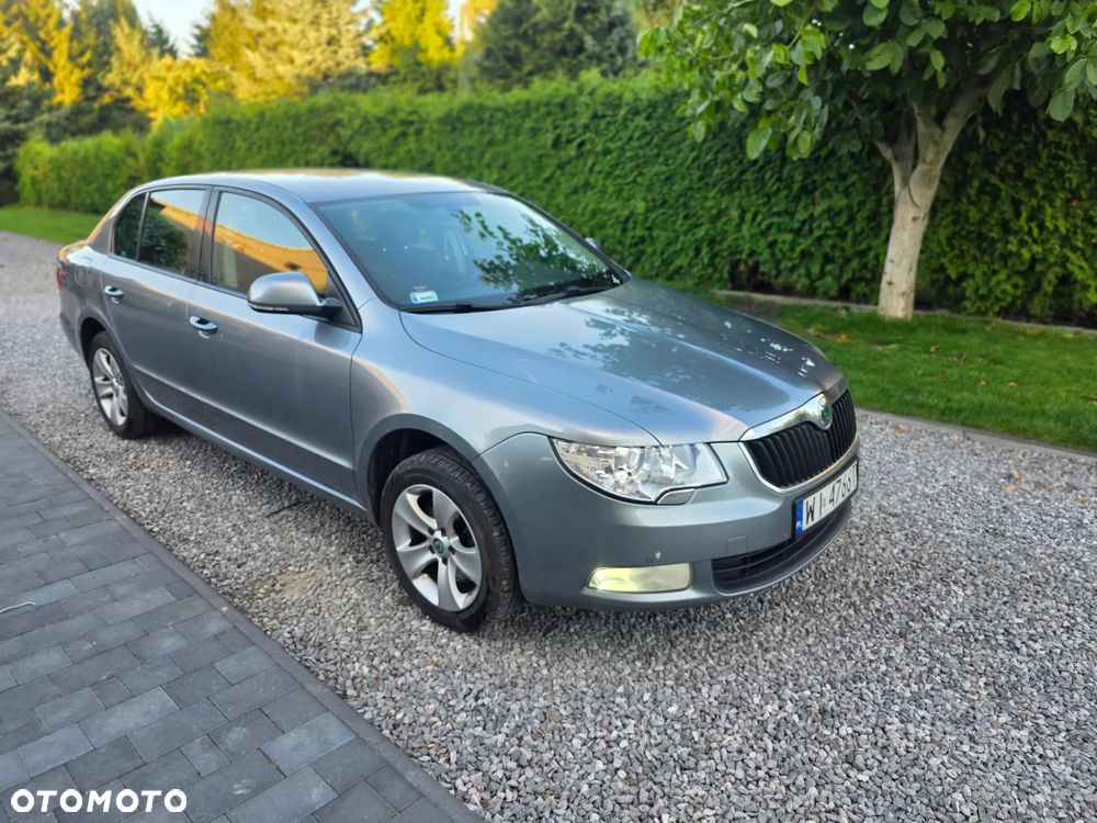 Skoda Superb 2.0 TDI Ambition Outdoor DSG - 4