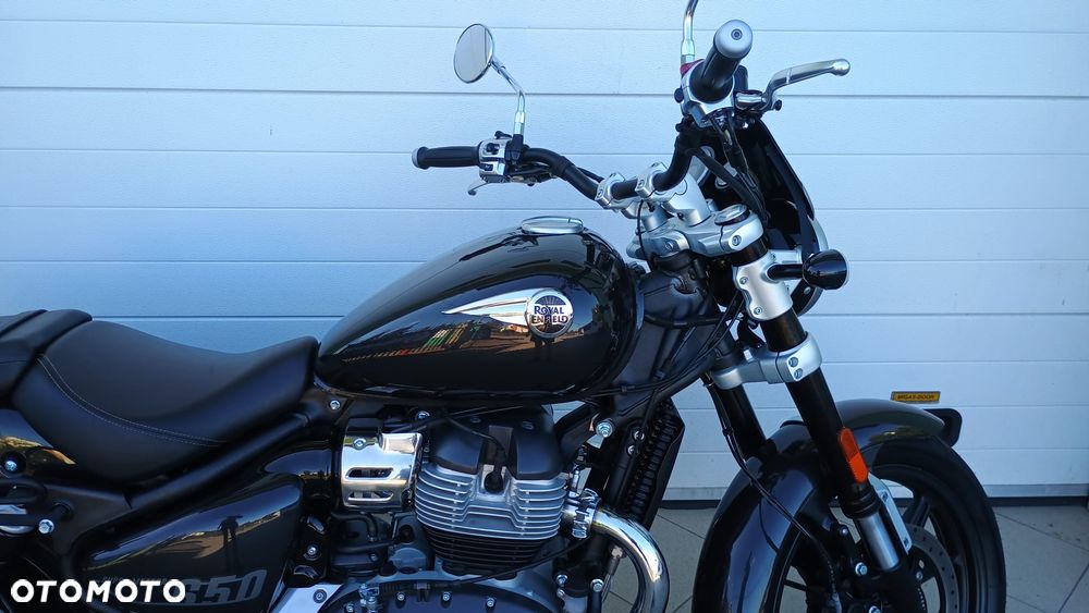 Royal Enfield Super Meteor - 31