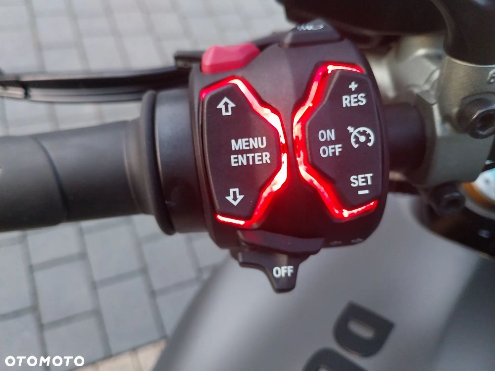 Ducati Diavel - 10